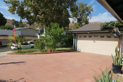 11666 Remington, Sylmar, CA 91342 - Photo 3
