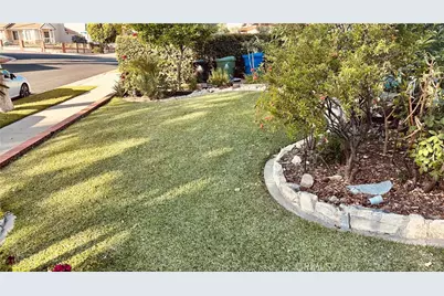 11666 Remington, Sylmar, CA 91342 - Photo 3