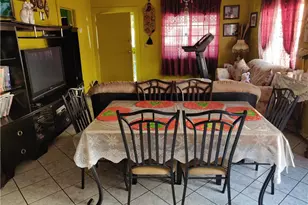 636 E 7th St, Long Beach, CA 90813 - Photo 3