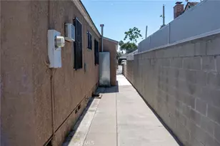 1600 N Chester, Compton, CA 90221 - Photo 27