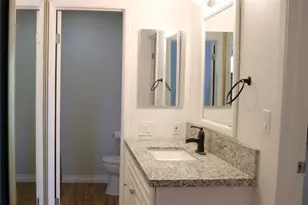 5585 E Pacific Coast Hwy, Long Beach, CA 90804 - Photo 9