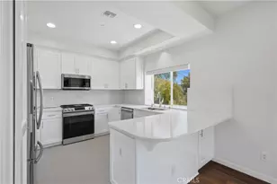 2515 Carnegie Ln, Redondo Beach, CA 90278 - Photo 7
