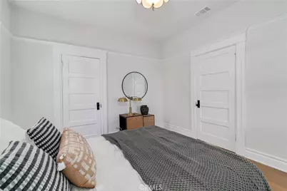 2947 S Hobart, Los Angeles, CA 90018 - Photo 45