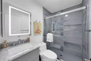17311 Peach, Irvine, CA 92612 - Photo 27