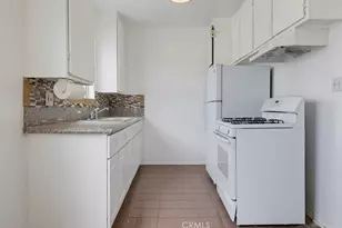 721 W 54th St, Los Angeles, CA 90037 - Photo 25