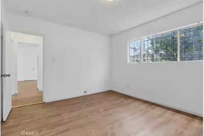 721 W 54th Street, Los Angeles, CA 90037 - Photo 21