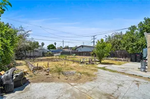 9307 Beach, Los Angeles, CA 90002 - Photo 13