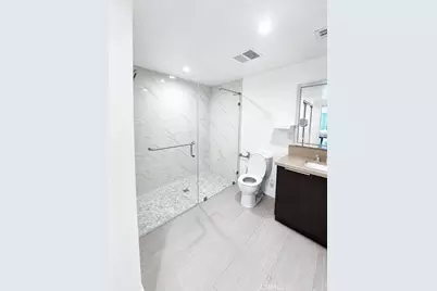 2939 Leeward Ave #420, Los Angeles, CA 90005 - Photo 9