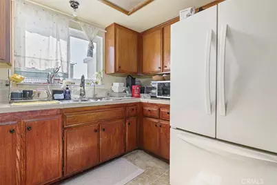 16171 Winterwood, Fontana, CA 92335 - Photo 17
