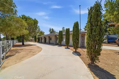 17041 Fairburn, Hesperia, CA 92345 - Photo 3