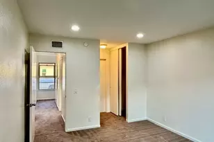 1021 W Lamark Ln, Anaheim, CA 92802 - Photo 13
