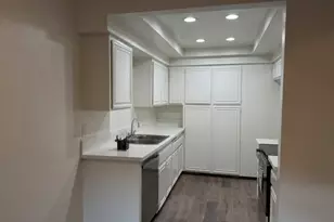 1021 W Lamark Ln, Anaheim, CA 92802 - Photo 5