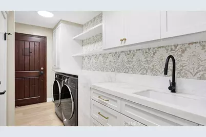 2747 E Ocean Boulevard, Long Beach, CA 90803 - Photo 27