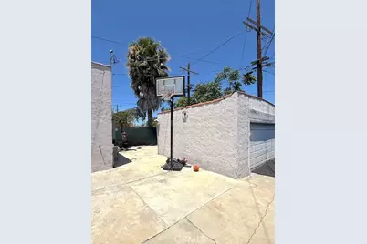 517 W 110th, Los Angeles, CA 90044 - Photo 33
