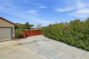 14016 Montecito, Victorville, CA 92395 - Photo 51