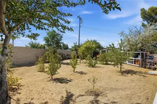 14016 Montecito, Victorville, CA 92395 - Photo 49