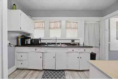 26180 Yale, Hemet, CA 92544 - Photo 9