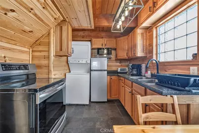2418 Fir, Running Springs, CA 92382 - Photo 9