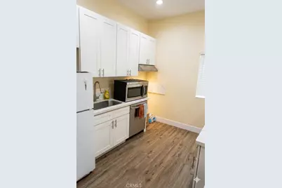 514 W 105th, Los Angeles, CA 90044 - Photo 11