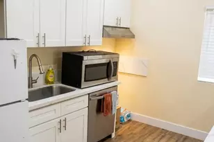 514 W 105th, Los Angeles, CA 90044 - Photo 11