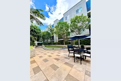 300 E 4th Street #422, Long Beach, CA 90802 - Photo 13