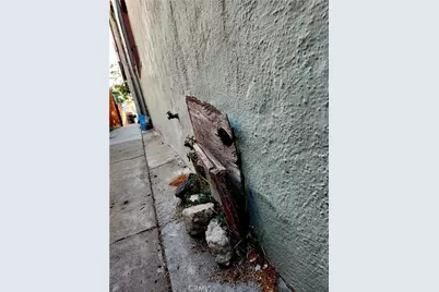 6812 S Van Ness, Los Angeles, CA 90047 - Photo 9