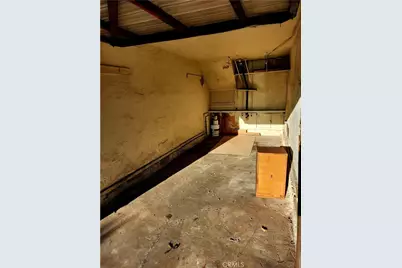 6812 S Van Ness, Los Angeles, CA 90047 - Photo 49