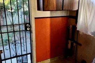 6812 S Van Ness, Los Angeles, CA 90047 - Photo 35