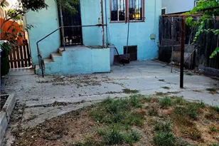 6812 S Van Ness, Los Angeles, CA 90047 - Photo 43
