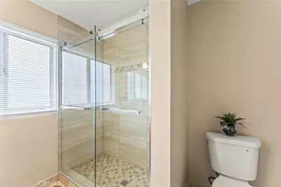 1024 Leonard Avenue, Los Angeles, CA 90022 - Photo 23