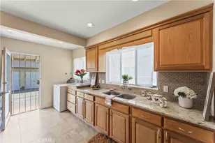 1024 Leonard Ave, Los Angeles, CA 90022 - Photo 17