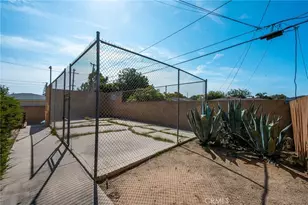 320 W 220th Unit 4, Carson, CA 90745 - Photo 37