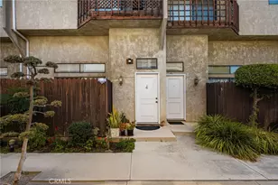 320 W 220th Unit 4, Carson, CA 90745 - Photo 5