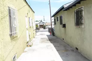 1438 W 95th St, Los Angeles, CA 90047 - Photo 7