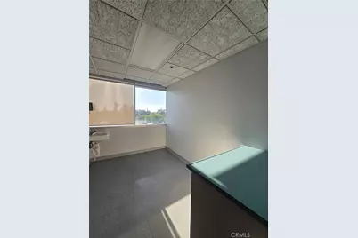 315 N 3rd Avenue #304, Covina, CA 91723 - Photo 5