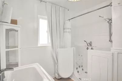 5065 La Calandria Drive, Los Angeles, CA 90032 - Photo 19