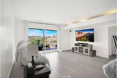 5065 La Calandria Drive, Los Angeles, CA 90032 - Photo 9