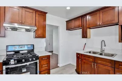 1877 S Cloverdale, Los Angeles, CA 90019 - Photo 15