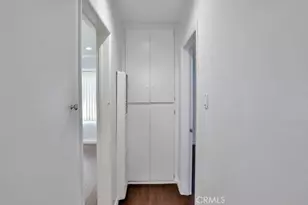 1877 S Cloverdale, Los Angeles, CA 90019 - Photo 9