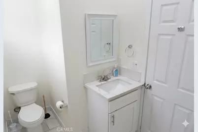 514 W 105th, Los Angeles, CA 90044 - Photo 17
