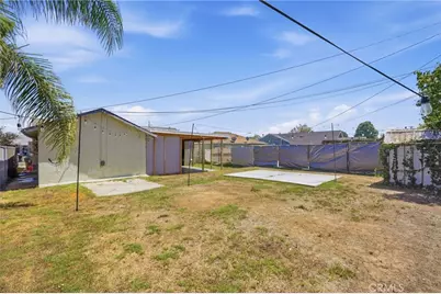 725 S Taper, Compton, CA 90220 - Photo 31