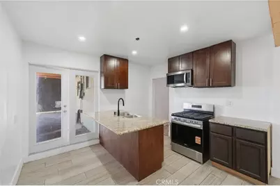 725 S Taper, Compton, CA 90220 - Photo 9