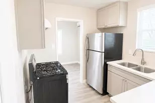 404 E Freeland, Long Beach, CA 90807 - Photo 7