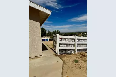12810 E Avenue X, Pearblossom, CA 93553 - Photo 19