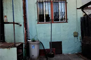 6812 S Van Ness, Los Angeles, CA 90047 - Photo 23