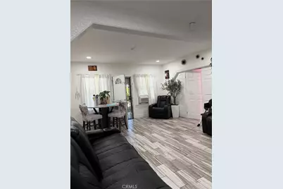 221 N Pearl, Compton, CA 90221 - Photo 3