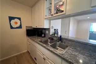 2521 W Sunflower Ave, Santa Ana, CA 92704 - Photo 15