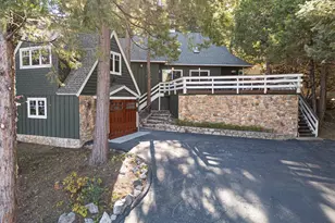 226 Holiday Dr, Lake Arrowhead, CA 92352 - Photo 3