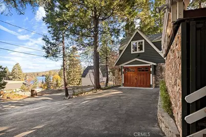 226 Holiday Drive, Lake Arrowhead, CA 92352 - Photo 7