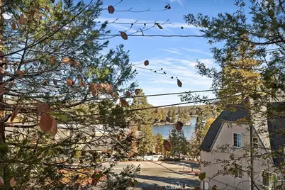 226 Holiday Drive, Lake Arrowhead, CA 92352 - Photo 35